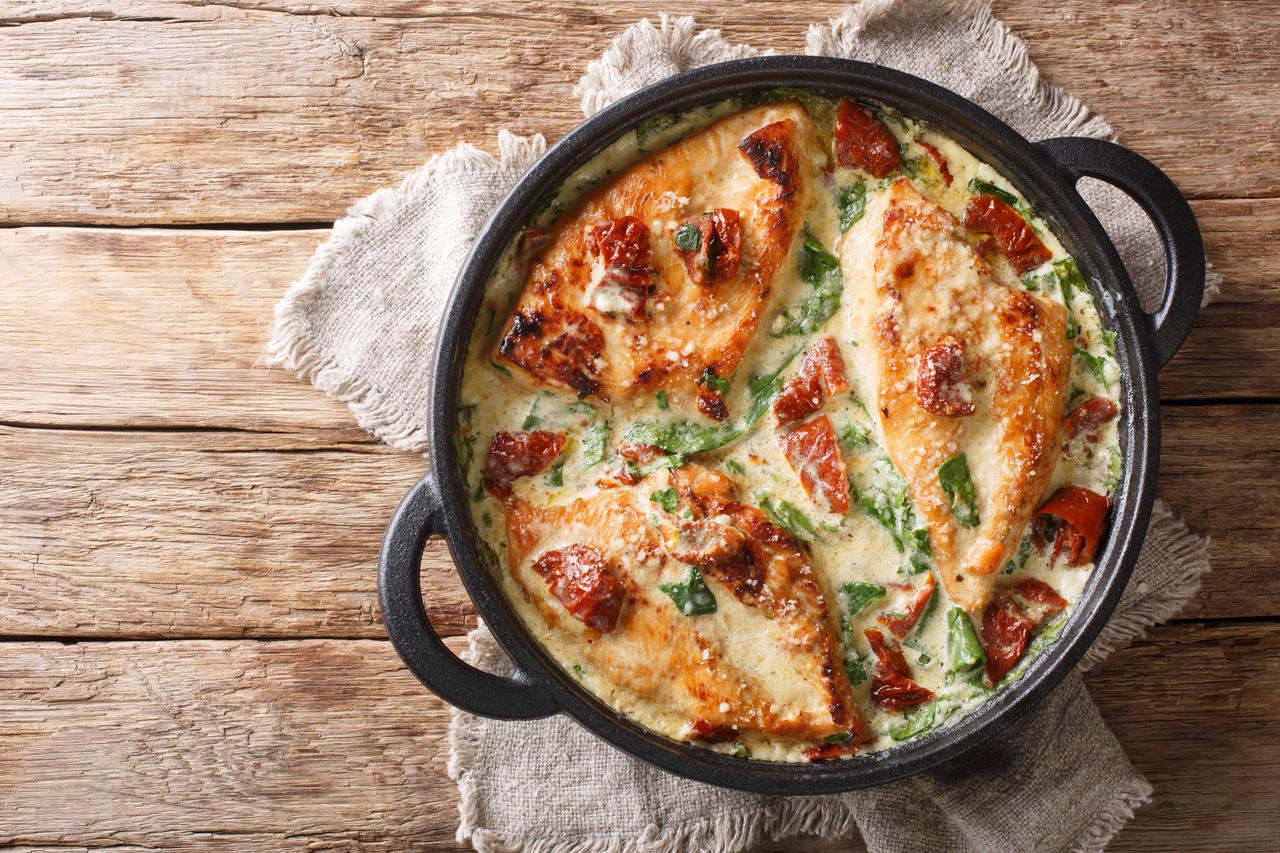 Low-Carb Dinner Recipes for Weight Loss - Creamy Garlic Chicken with Spinach