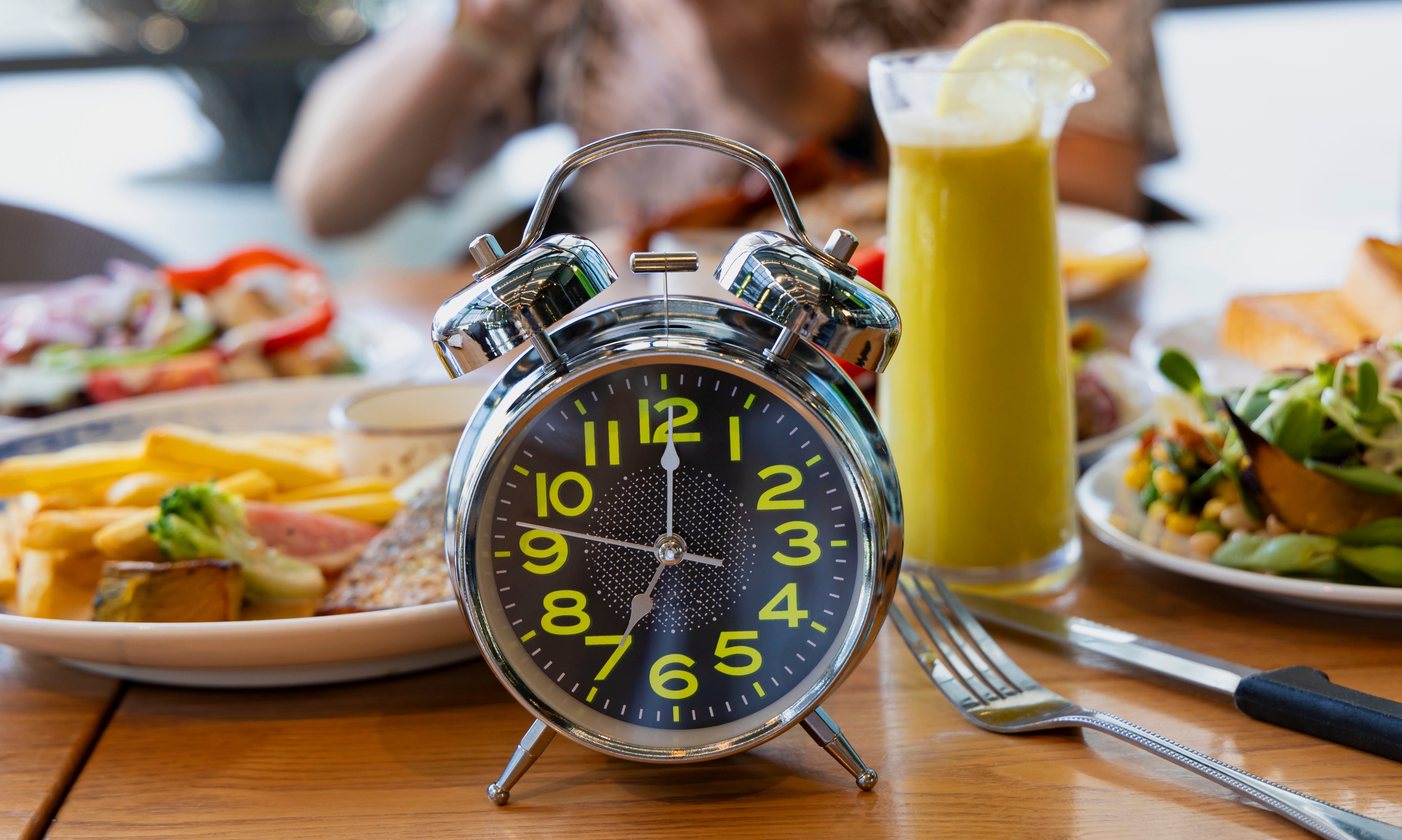 The Pros and Cons of Intermittent Fasting What Science Says